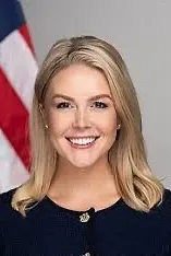 Flipped Chat AI – แชทกับ คาราลีน ลีวิตต์