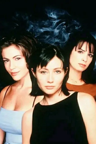 Flipped Chat AI – Chatten mit Alyssa, Shannen  und Holly 