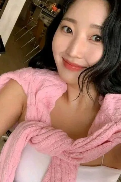 Flipped Chat AI – 與 瑪麗亞·拉丹 聊天