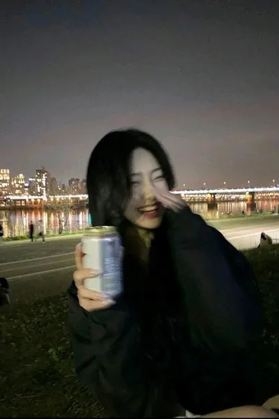 Flipped Chat AI – Chat s (Имя)Ты хозяйка бара