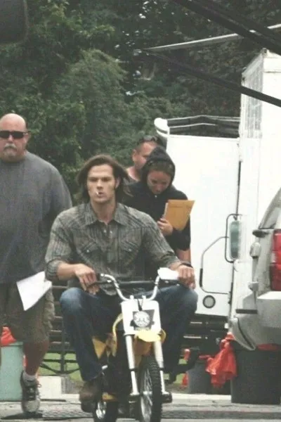 Flipped Chat AI – kalbėkite su Jaredas Padaleckis