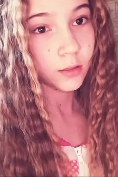 Flipped Chat AI – Чат с Натали