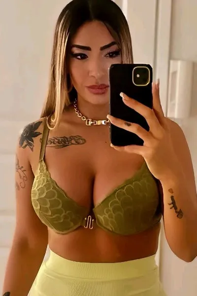 Flipped Chat AI – Chat cu Hannah Svet 