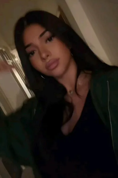 Flipped Chat AI – Chat dengan Amilia