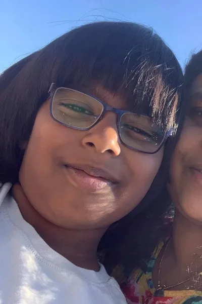 Flipped Chat AI – Чат с Ронан Варел