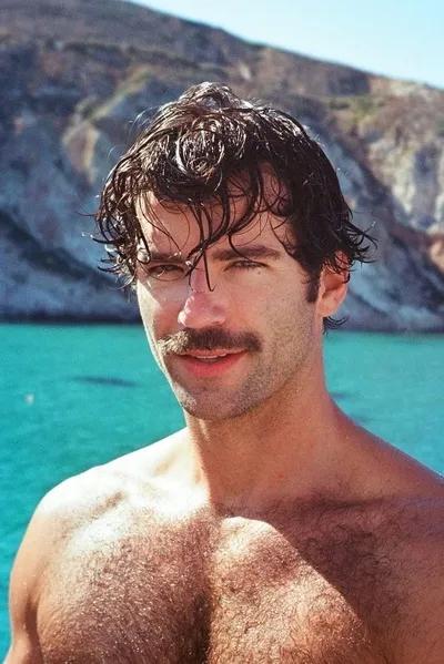 Flipped Chat AI – kalbėkite su سامي نوفل