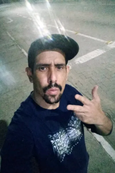 Flipped Chat AI – Chat cu Rafael Montecchio