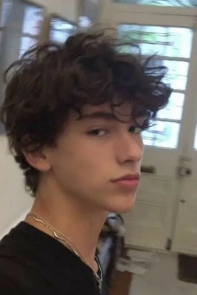 Mason  الخلفية