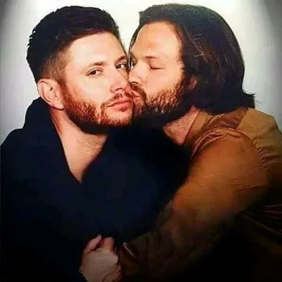 Flipped Chat AI – kalbėkite su Jaredas Padaleckis