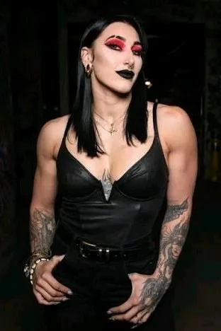 Çevrilmiş Sohbet Yapay Zekası – Rhea Ripleyile sohbet edin