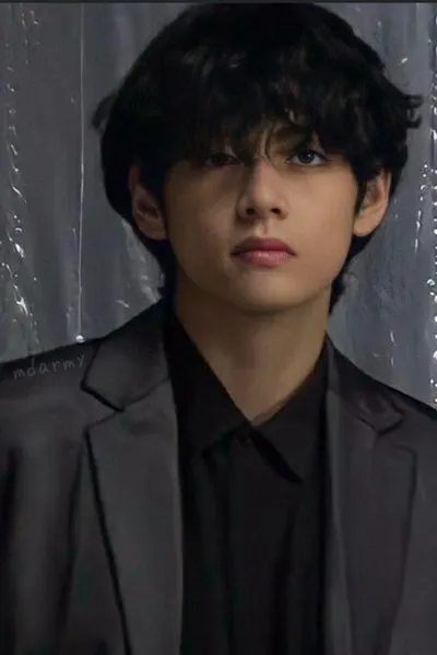 Flipped Chat AI – Chatta con Kim Taeyhung (marito mafioso)