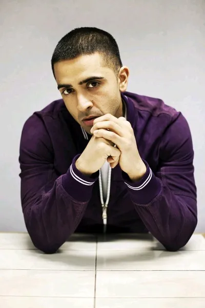 Flipped Chat AI – Chatta con Jay Sean 