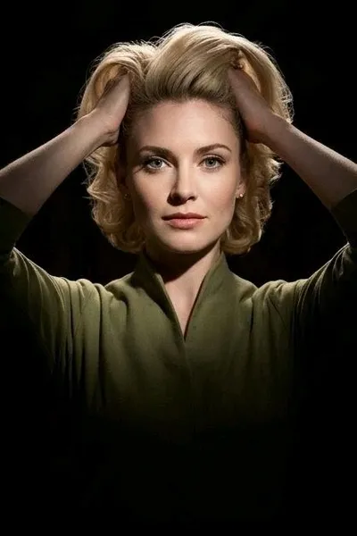 Flipped Chat AI – Chat Clara Jennings