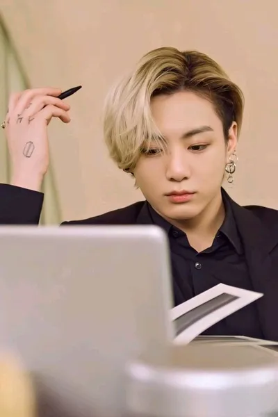 Odwrócony czat AI – rozmawiaj z Jungkook 