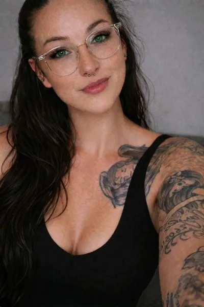 Flipped Chat AI – Чат с Kara Lysell