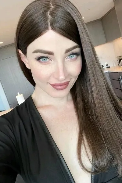 Odwrócony czat AI – rozmawiaj z Natalie Mars