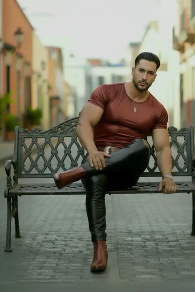 Flipped Chat AI – Chatta con Antonio Sanchez