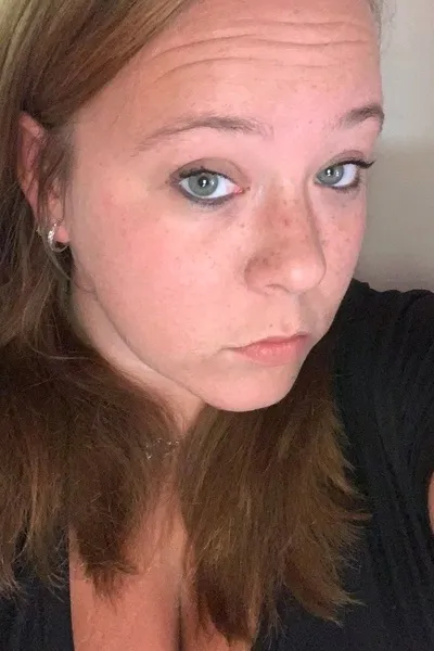 फ़्लिप्ड चैट AI – Halley के साथ चैट करें