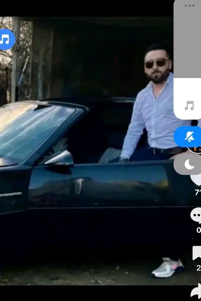 Flipped Chat AI – Chatta con Rodrigo Luarte