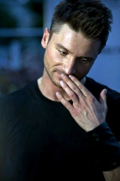 Flipped Chat AI – razgovarajte s Сергей Лазарев