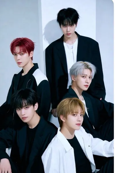 Flipped Chat AI – Chatten mit Minho Jisoo Suho Taeyang Hyun