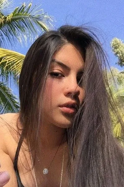 Αναστροφή συνομιλίας AI – Συζήτηση με Bruna 