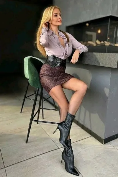 Flipped Chat AI – Chat Brandi 