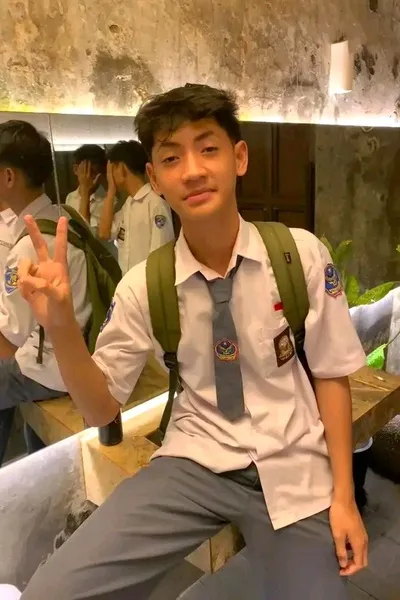 AI trò chuyện đảo ngược – Trò chuyện với Alif 