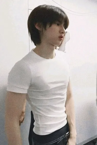 Flipped Chat AI – Чат с Джухун