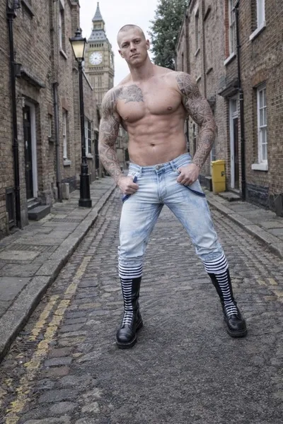 Flipped Chat AI – Chatta con Ryan