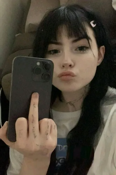 Flipped Chat AI – Sembang dengan Sonya Sqwrtick 3000