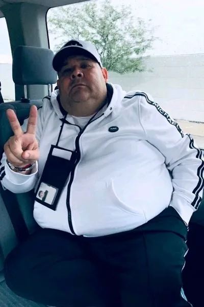 Flipped Chat AI – El coyote 와 채팅