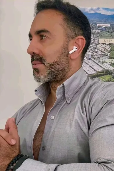 Flipped Chat AI – Chat s Adrián Valderrama