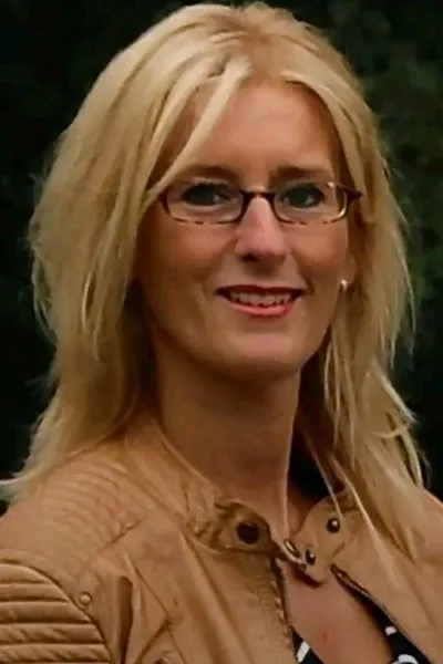 Flipped Chat AI – Chat cu Marie-Ann 