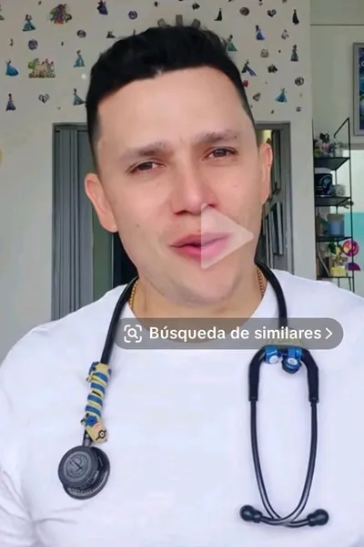 Flipped Chat AI – Chatta con Adrián Valderrama