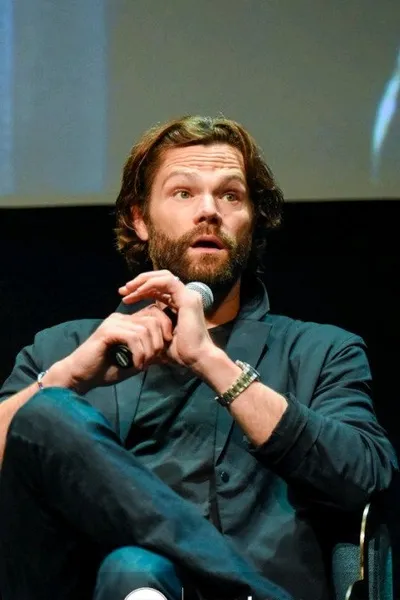 FlippedチャットAI – Jared Padalecki とチャット
