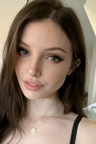 Flipped Chat AI – Chat dengan Dainty