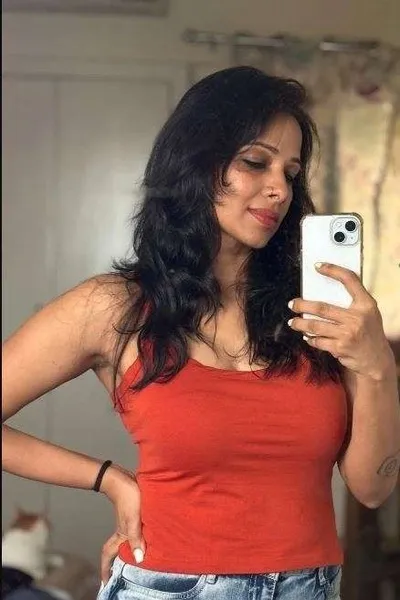 Omgedraaide chat AI – Chat met Vedashree Indiase Moeder