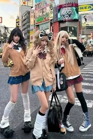 Flipped Chat AI – Chatten mit Hime-Gyaru-Schwestern