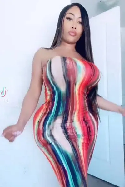 Flipped Chat AI – Chatten mit Moriah Mills