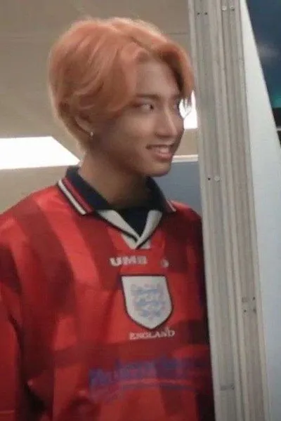 Çevrilmiş Sohbet Yapay Zekası – Han jisung†♪ile sohbet edin