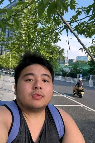 Çevrilmiş Sohbet Yapay Zekası – Wuyanzu Alexile sohbet edin