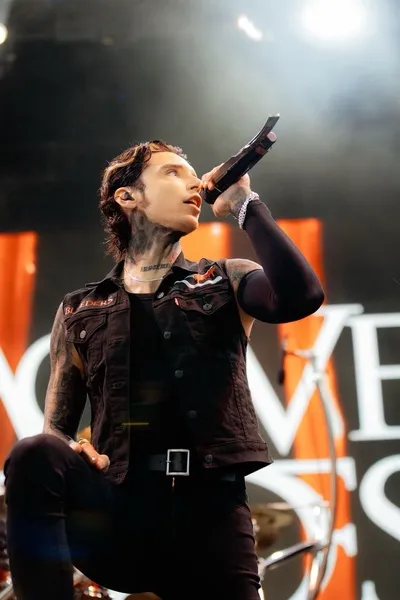 Flipped Chat AI – Chat Andy Black