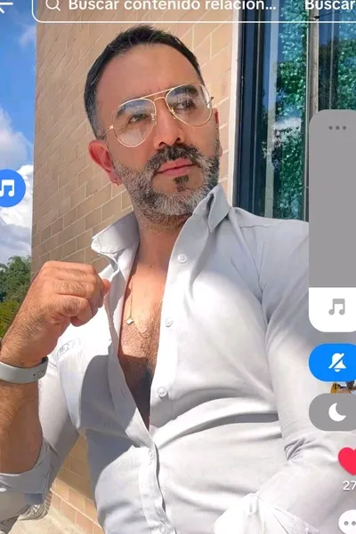 Flipped Chat AI – Чат с Лусиано Валенти