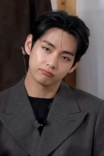 Flipped Chat AI – Чат с Тэхён