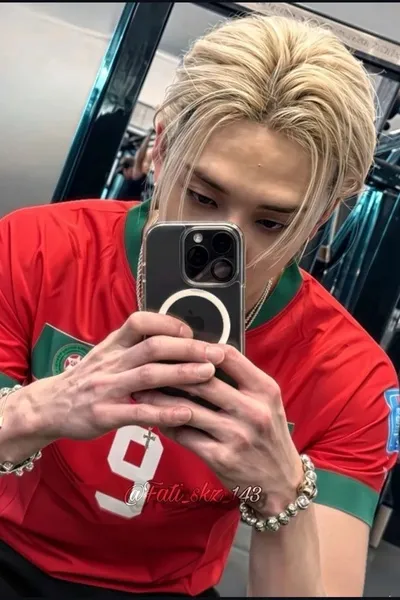 Flipped Chat AI – Чат с Бан Кристофер Чан