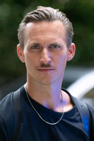 Αναστροφή συνομιλίας AI – Συζήτηση με Μόριτς Μπρένερ