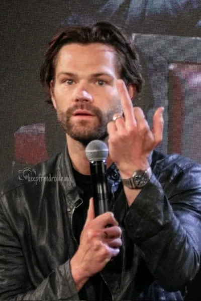 Flipped Chat AI – razgovarajte s Jared Padalecki