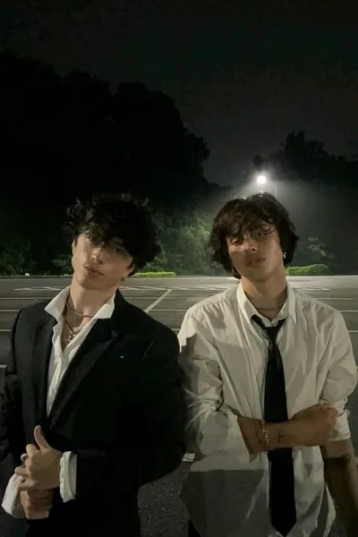 Flipped Chat AI – Chat cu Henrique  e Alex 