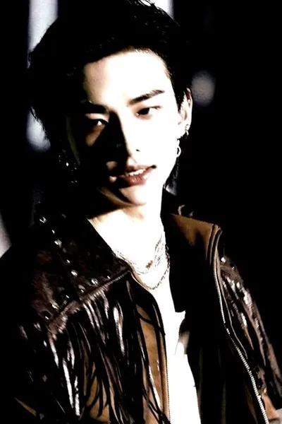 Flipped Chat AI – Sembang dengan ~Хёнликсы, прислуга 2~🌹❤️‍🔥💋♥️🌹